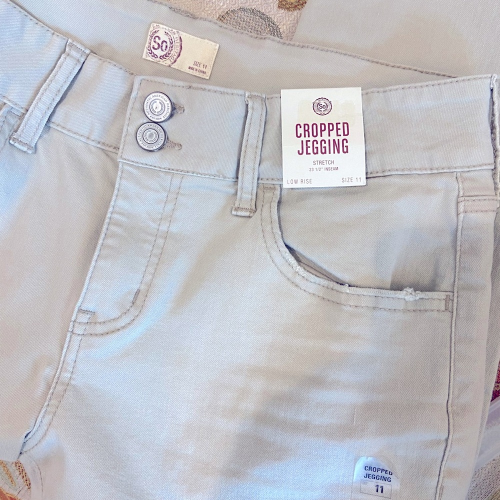 SO Women's Khaki Stretch Cropped Jeggings